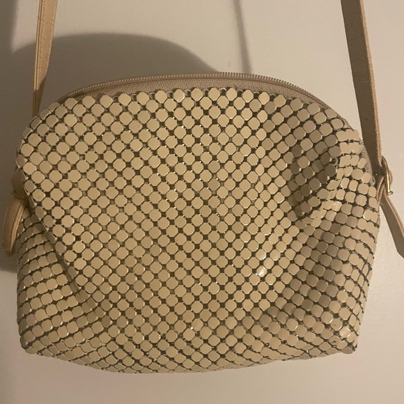 Very pretty cream colored purse - Picture 2 of 5